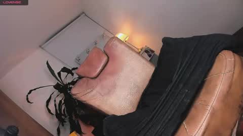 azulawitch online show from 04-18-26, 07:07