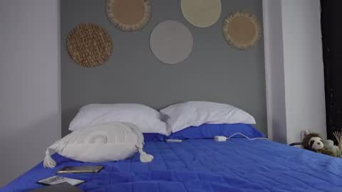 Azulperez online show from 04-15-26, 07:58