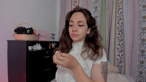 Snapshot of azumi_saan chatting on 05-19-26, 02:40 azumi saan online show from 05-19-26, 02:40