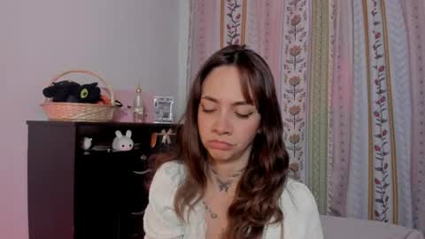 Snapshot of azumi_saan chatting on 06-11-26, 03:26 azumi saan online show from 06-11-26, 03:26