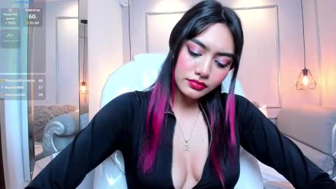 Azura online show from 02-08-25, 10:51