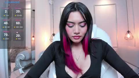 Azura online show from 02-24-25, 11:19