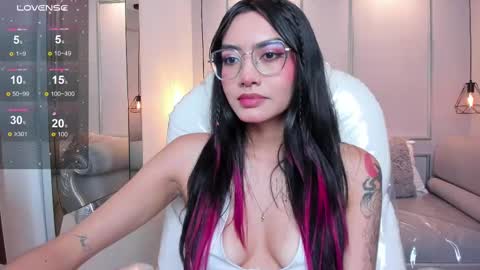 Azura online show from 09-25-25, 07:50