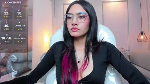 Azura online show from 11-10-25, 07:24