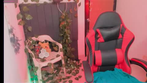 Snapshot of baaby_boyy chatting on 04-07-26, 07:25 odeley online show from 04-07-26, 07:25