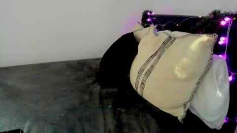 BabieLynn online show from 12-17-25, 02:45