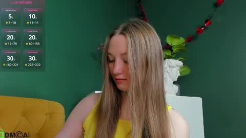 Snapshot of baby_annn chatting on 05-22-26, 03:02 Ann online show from 05-22-26, 03:02