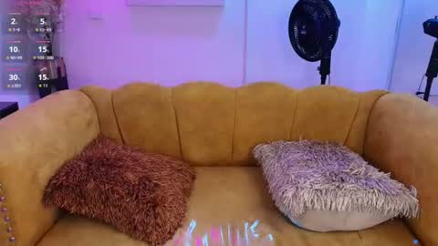 baby curlyy online show from 06-11-26, 12:32