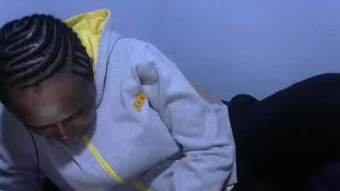 baby_fayyan online show from 12-16-25, 07:19