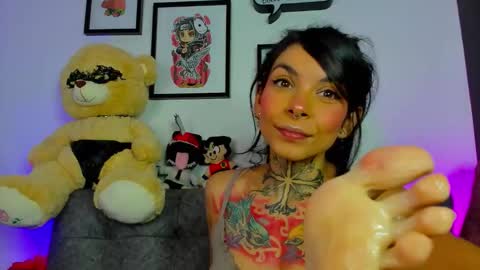 Snapshot of baby_greedy3 chatting on 03-25-26, 02:45 BomBom online show from 03-25-26, 02:45