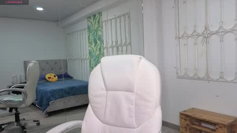 Snapshot of baby_julieta00 chatting on 05-25-26, 11:27 Julieta online show from 05-25-26, 11:27