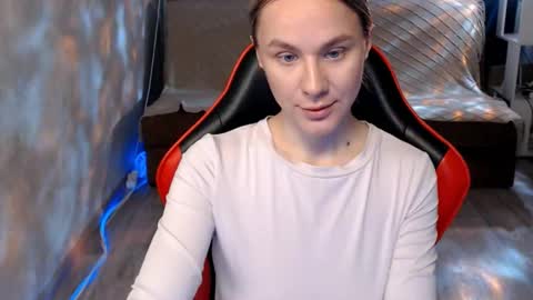 baby_kitte online show from 03-18-26, 04:04