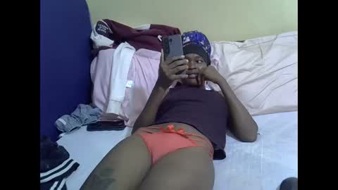 Snapshot of baby_may5 chatting on 05-09-26, 12:21 baby_may5 online show from 05-09-26, 12:21