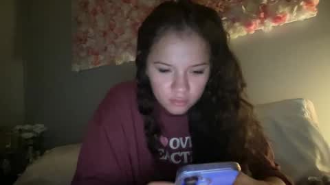 Snapshot of babyaves chatting on 05-18-26, 06:30 babyaves online show from 05-18-26, 06:30