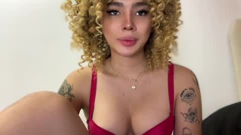 Clara online show from 05-23-26, 05:34