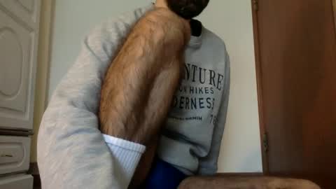 Snapshot of babyhardy chatting on 12-03-24, 12:38 Tom A. online show from 12-03-24, 12:38