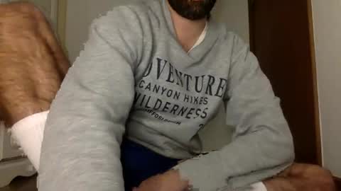 Snapshot of babyhardy chatting on 12-04-24, 11:35 Tom A. online show from 12-04-24, 11:35