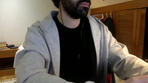 Snapshot of babyhardy chatting on 01-07-25, 11:03 Tom A. online show from 01-07-25, 11:03