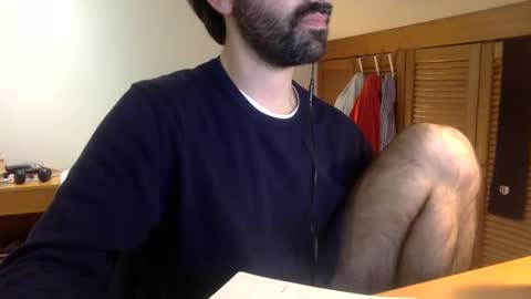 Snapshot of babyhardy chatting on 01-14-25, 11:05 Tom A. online show from 01-14-25, 11:05