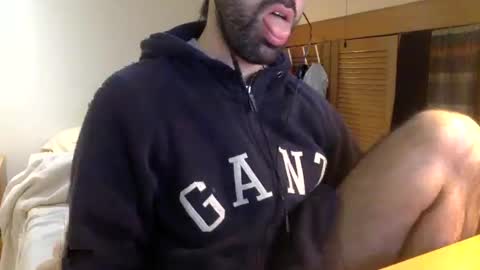 Snapshot of babyhardy chatting on 01-18-25, 11:21 Tom A. online show from 01-18-25, 11:21