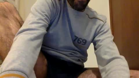 Snapshot of babyhardy chatting on 02-14-25, 11:31 Tom A. online show from 02-14-25, 11:31