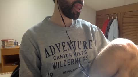 Snapshot of babyhardy chatting on 03-06-25, 02:51 Tom A. online show from 03-06-25, 02:51