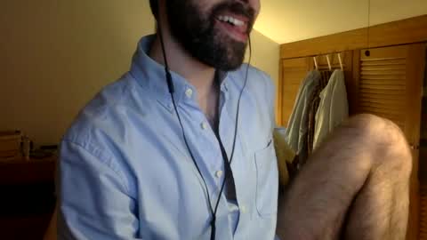 Snapshot of babyhardy chatting on 03-10-25, 11:27 Tom A. online show from 03-10-25, 11:27