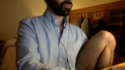 Snapshot of babyhardy chatting on 03-12-25, 04:35 Tom A. online show from 03-12-25, 04:35