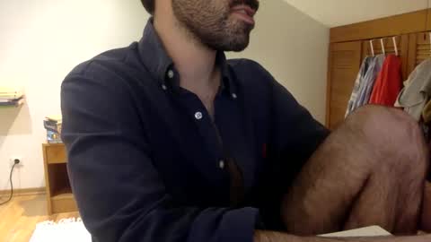 Snapshot of babyhardy chatting on 11-09-25, 01:04 Tom A. online show from 11-09-25, 01:04