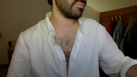 Snapshot of babyhardy chatting on 11-14-25, 04:49 Tom A. online show from 11-14-25, 04:49