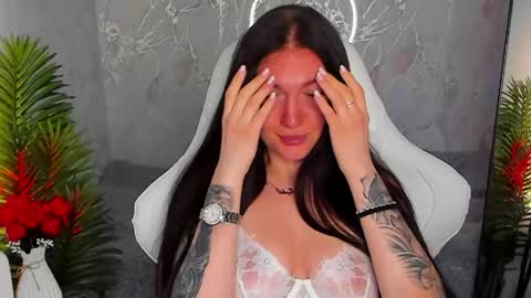 Sophia online show from 05-19-26, 01:22