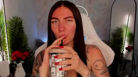 Snapshot of babyisperfect chatting on 07-04-26, 03:13 Sophia online show from 07-04-26, 03:13