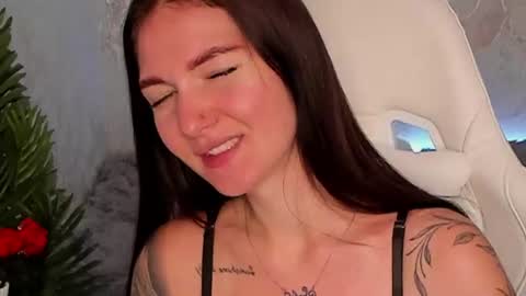Snapshot of babyisperfect chatting on 07-12-26, 03:52 Sophia online show from 07-12-26, 03:52