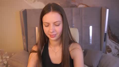 Lady Vi online show from 06-24-26, 07:57
