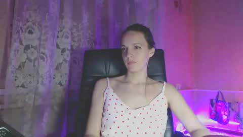 Snapshot of babymuro4ka chatting on 05-07-26, 06:46 Sonya online show from 05-07-26, 06:46