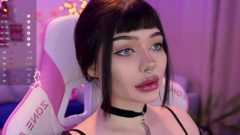 Snapshot of babyroxynill chatting on 05-26-26, 10:06 Nika online show from 05-26-26, 10:06