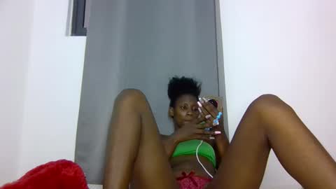 Snapshot of babytylerr chatting on 04-05-26, 07:33 babytylerr online show from 04-05-26, 07:33