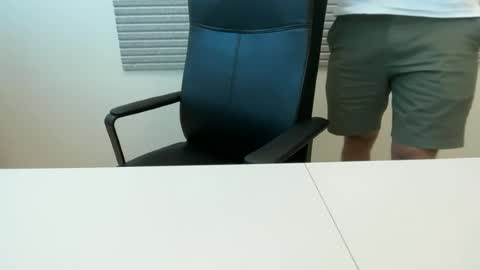 backtoureon online show from 07-06-26, 03:03