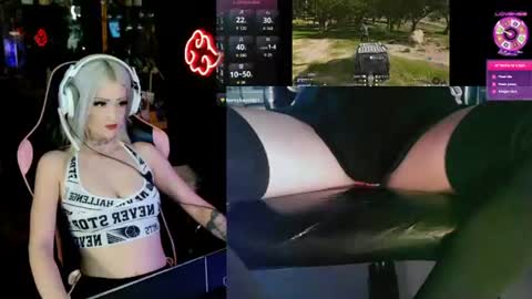 Snapshot of badd0ll chatting on 06-25-26, 02:21 badd0ll online show from 06-25-26, 02:21