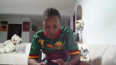 Snapshot of baddestslut001 chatting on 06-02-26, 08:33 baddestslut001 online show from 06-02-26, 08:33