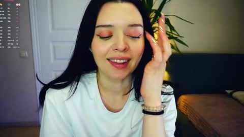 Hello my name is Ariella online show from 05-27-26, 07:33