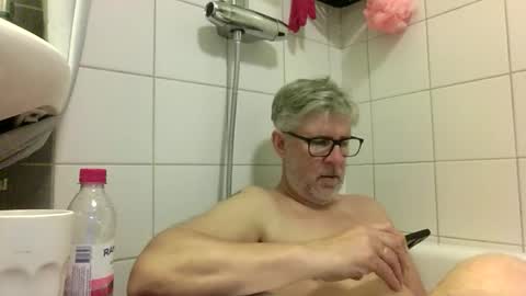 baggelina75 online show from 05-10-26, 04:01