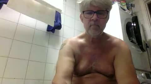 Snapshot of baggelina75 chatting on 07-01-26, 09:47 baggelina75 online show from 07-01-26, 09:47