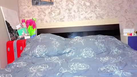 holly online show from 03-25-26, 03:40