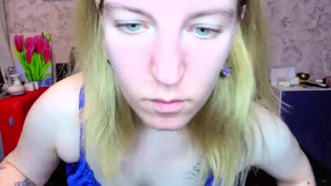 holly online show from 04-06-26, 03:46