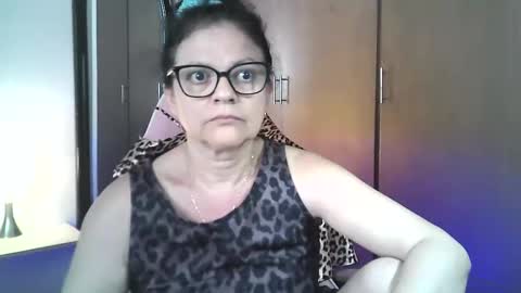Snapshot of bailarina_atrevida chatting on 05-09-26, 07:19 sandra online show from 05-09-26, 07:19