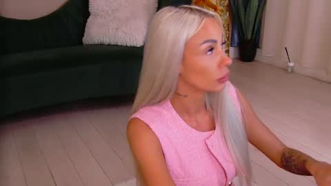 Snapshot of bailey_rush chatting on 06-24-26, 04:39 bailey_rush online show from 06-24-26, 04:39