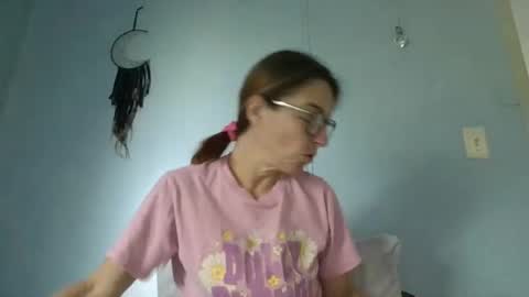 Snapshot of bamacpl80 chatting on 07-11-26, 01:25 bamacpl80 online show from 07-11-26, 01:25
