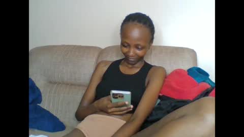 Snapshot of bambi_bunnie chatting on 06-18-26, 01:39 Bambi online show from 06-18-26, 01:39