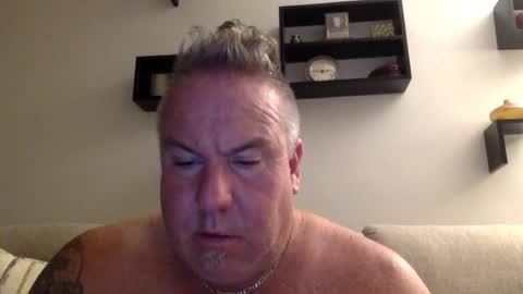 Snapshot of banana5289 chatting on 07-12-26, 07:43 banana5289 online show from 07-12-26, 07:43